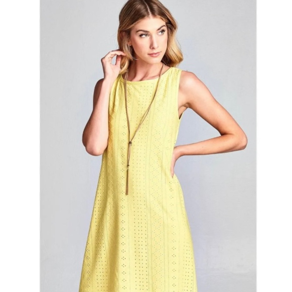 NWOT Renee C eyelet dress SZ LRG